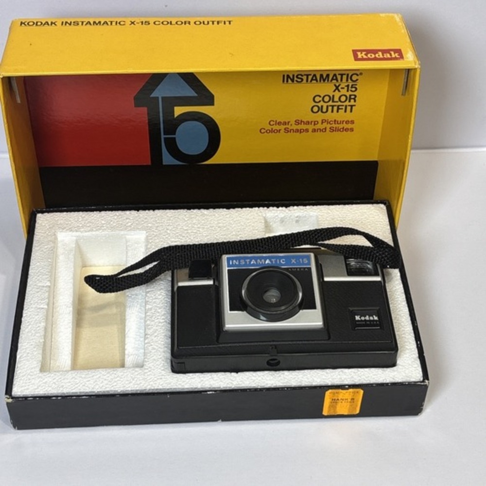 Vintage Kodak Instamatic X-15 Point & Shoot Film Camera Untested Original Box